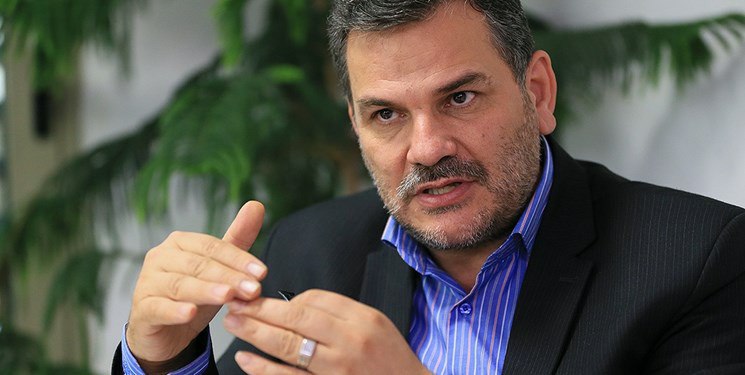 اصناف و وزارت صمت پای کار مبارزه با دلالان مرغ و گوشت نیستند