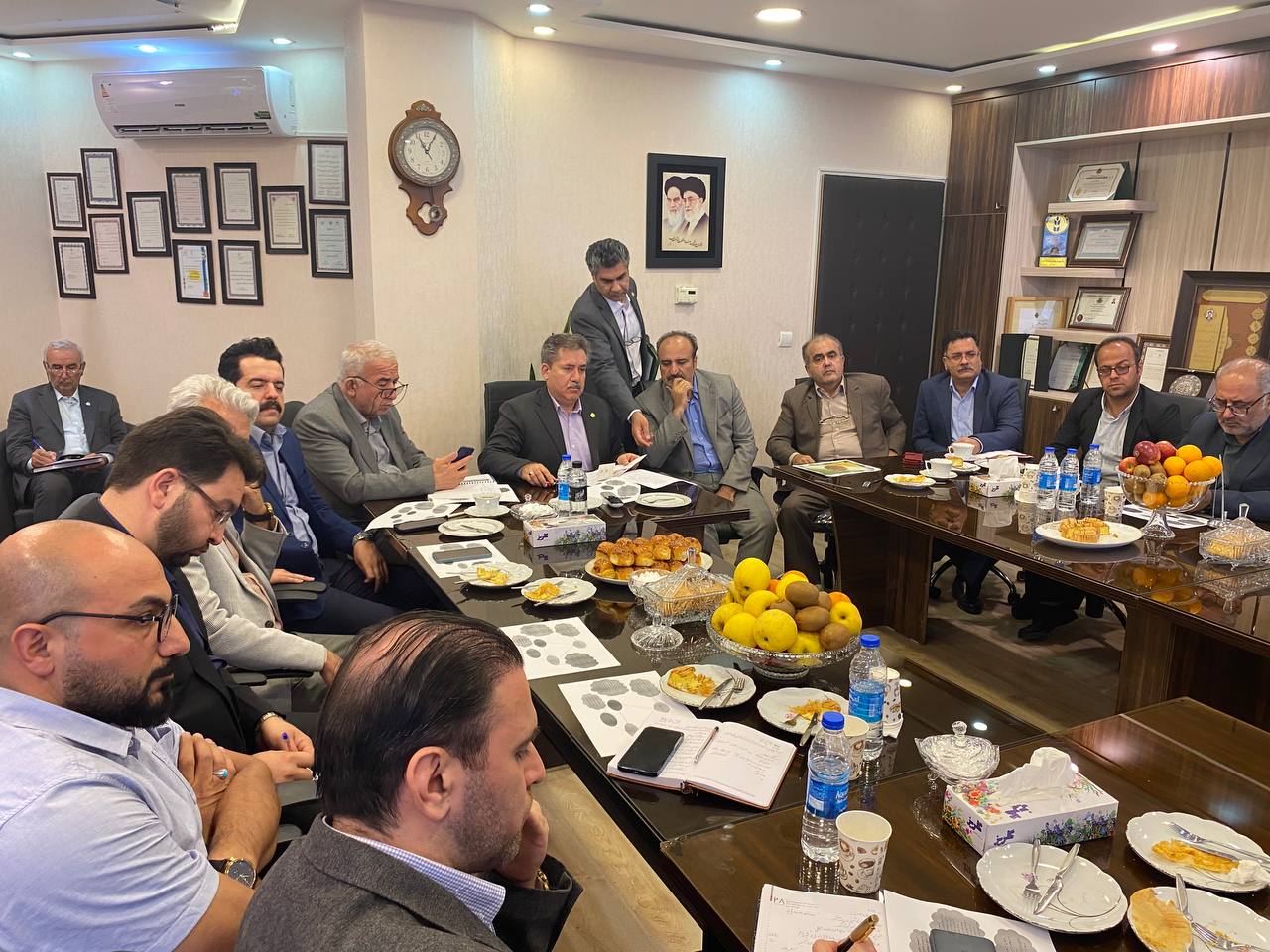 جلسه حمایت از زنجیره تولید شیر